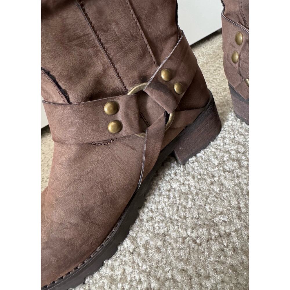 Report Tessah Brown Distressed Leather Knee High Boots Women 7.5 Lug Sole - Picture 4 of 10